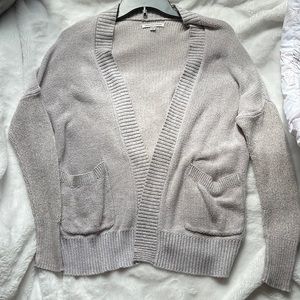 American eagle cream colored cardigan with pockets